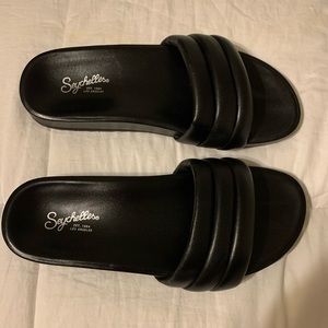 Seychelles Low Key Classic Slide